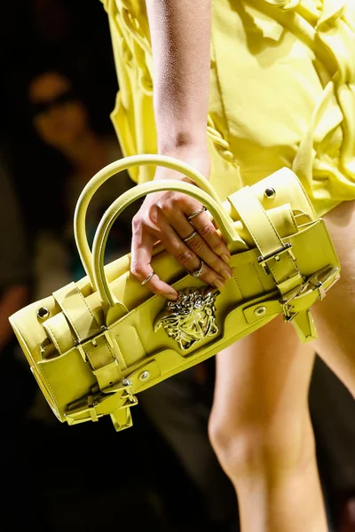 Look 63